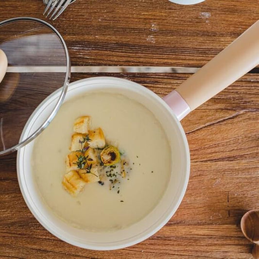 Neoflam Retro 1.5QT Saucepan with Lid – 7" (18cm) Heavy-Duty Nonstick Ceramic Coated Sauce Pot with Bakelite Handle, Pink Color, Dishwasher Safe, Elegant Kitchen Cookware, Made in Korea