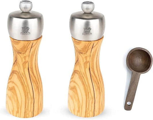 Peugeot Classic Fidji Salt & Pepper Mills Gift Set, Olive Wood, 15 cm - With Wooden Spice Scoop