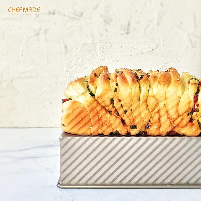 CHEFMADE Mini Pullman Loaf Pan with Lid, 0.66Lb Dough Capacity Non-Stick Rectangle Corrugated Toast Box for Oven Baking 2.8" x 8.1"x 2.8"(Champagne Gold)
