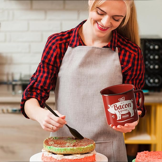 Bacon Grease Container With Strainer, 46OZ Large Enamel Grease Container, With Silicone Spatula, Farmhouse Bacon Grease Keeper, Cooking Oil Container For Kitchen Fat Storage, Dishwasher Safe-Red