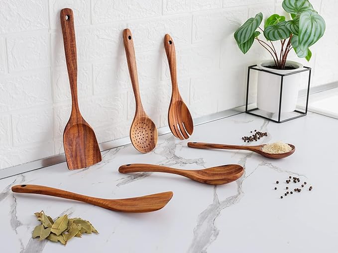 Zulay Kitchen 6-Piece Wooden Cooking Spoons Set – Heat-Resistant, Smooth Teak Utensils with Comfort Grip – Lightweight & Durable – Easy to Clean, Perfect for Non-Stick Cookware