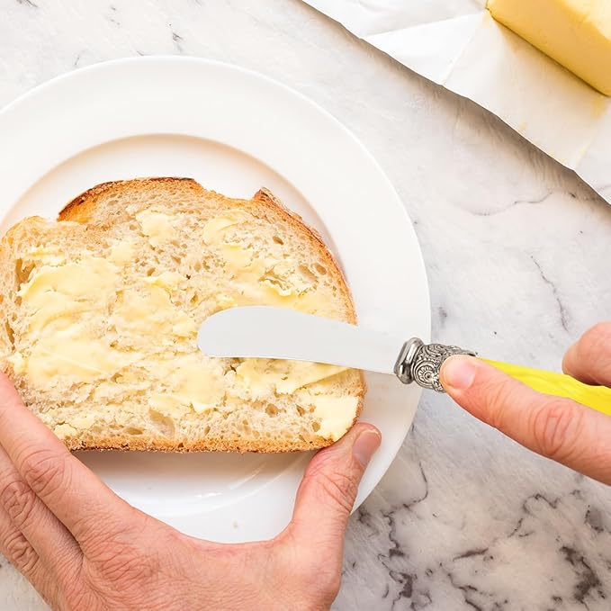 REVERIE Collection 4-piece Stainless Steel Butter Spreader Cheese Knife, Giftable Butter Knives set, Bread Knife set (Yellow)