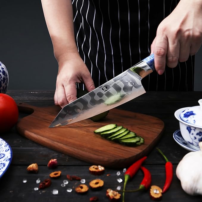 WILDMOK Santoku Knife 7 Inch, 7 Layer Alloy Steel Japanese Kitchen Chef Knives -Ultra Sharp Kitchen Chopping Knife with Resin Handle
