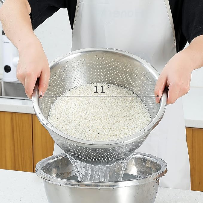 304 Stainless Steel Microporous Colander, 5QT Large Capacity with Mixing Bowl For washing vegetables, fruit and rice and for draining cooked pasta(2PC)