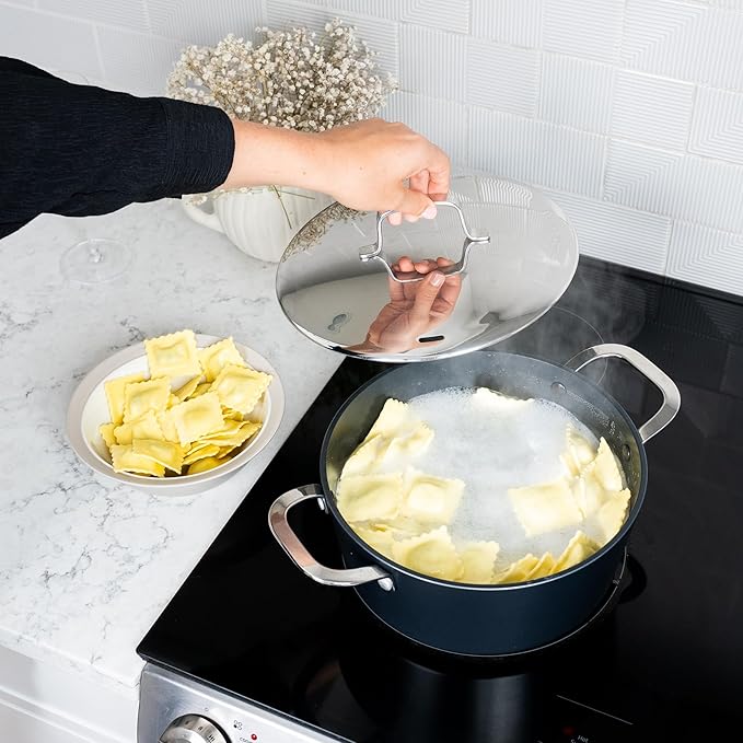 Alva Maestro Nonstick Ceramic Stock Pot with Lid 4.5Qt. - Easy to Clean, Oven Safe and Made without PFAS, PFOA & PTFE - Induction and All Stovetop Compatible with Even Heat Distribution