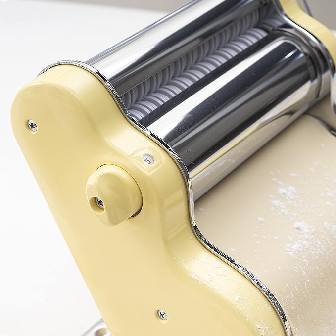 PASTALINDAClassic 200 Pasta Maker Machine, 20 cm Wide Rollers, 9 Thickness Positions, 2 Cutting Positions, Stainless Steel. Includes Reinforced Hand Crank And Two Clamps (Yellow)
