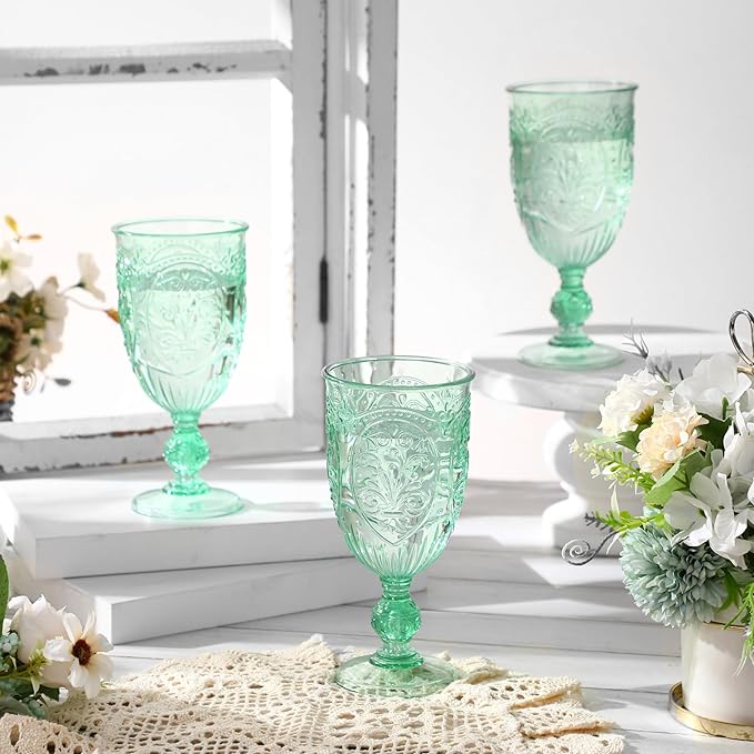 18 Pack Plastic Goblets 10oz Upgrade Vintage Water Goblet Plastic Wine Glasses Colored Retro Embossed Glassware for Party Wine Bar Juice Baby Shower Wedding Reception Grand (Green)
