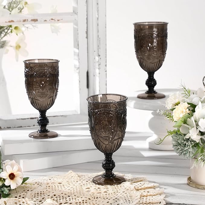 18 Pack Plastic Goblets 10oz Upgrade Vintage Water Goblet Plastic Wine Glasses Colored Retro Embossed Glassware for Party Wine Bar Juice Baby Shower Wedding Reception Grand (Black)