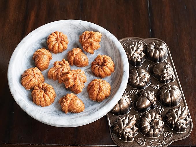 Nordic Ware Autumn Delights Cakelet Pan