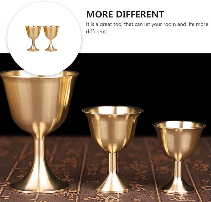 Veemoon Small Copper Wine Goblet, 4pcs Brass Chalice Glasses Golden Communion Cup Offering Cup Buddhist Water Bowl Metal Wine Shot Glass for Church Ritual Cocktail (5.5CM 25ML)