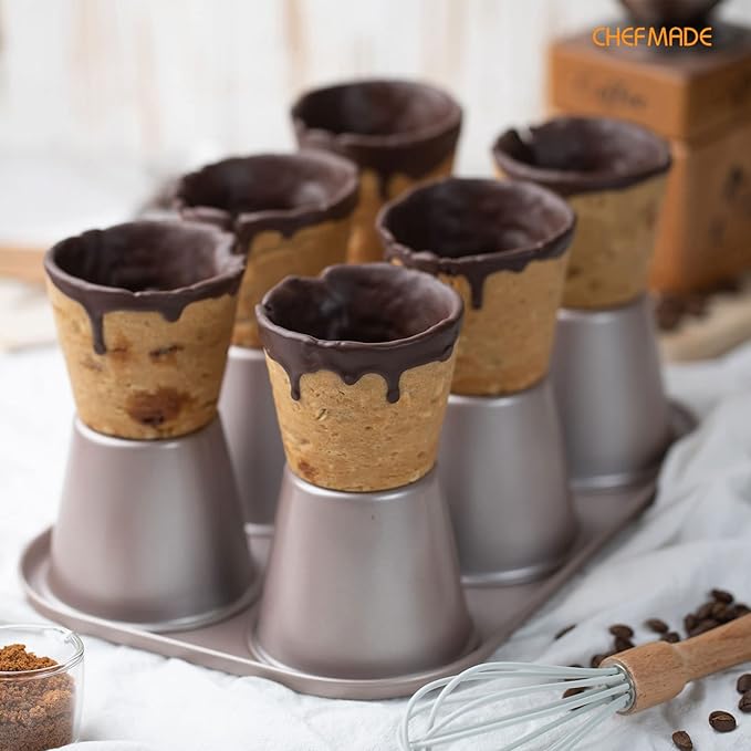 CHEFMADE Muffin Cake Pan, 6-Cavity Non-Stick Jumbo Cupcake Pan Bakeware for Oven Baking (Champagne Gold)