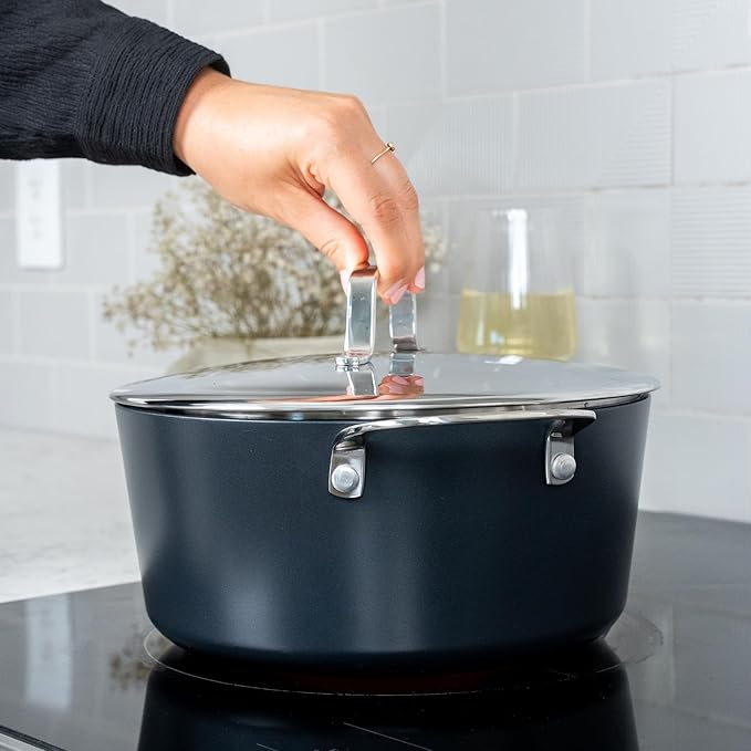 Alva Maestro Nonstick Ceramic Stock Pot with Lid 4.5Qt. - Easy to Clean, Oven Safe and Made without PFAS, PFOA & PTFE - Induction and All Stovetop Compatible with Even Heat Distribution