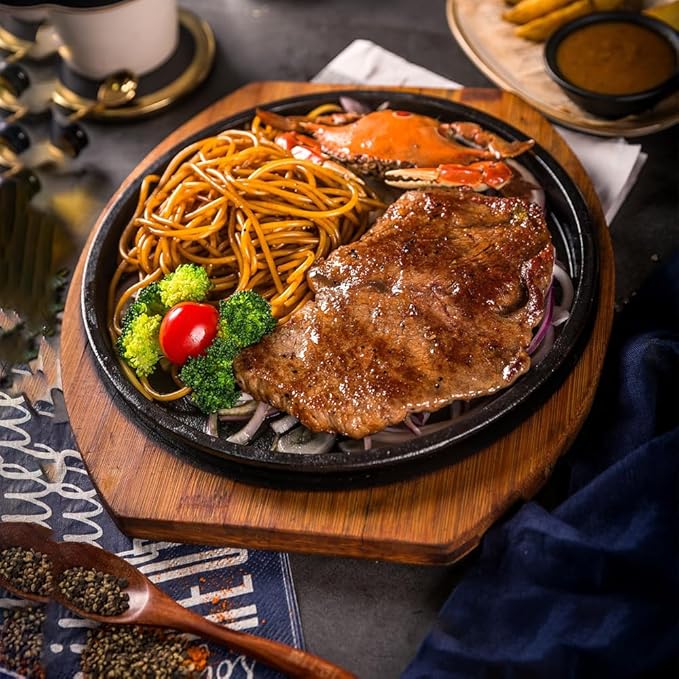 Premium 24 Piece Western Pattern Steak Knife,Fork and Spoon Set,Set for 4,Stainless Steel Cutlery Set with Gift-Ready Box,Dishwasher Safe, Ergonomic Design (Silver)