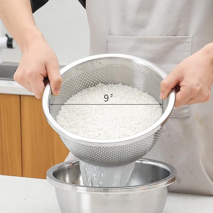 304 Stainless Steel Microporous Colander, 3.5QT Large Capacity with Mixing Bowl For washing vegetables fruit and rice and for draining cooked pasta(2PC)