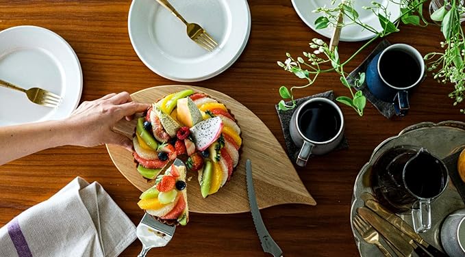 NAGOMI] 6 inch Serrated Cake Knife - Made in Seki, Japan - Blade in 440A and Comfortable Pakkawood Handle - Japanese Sharp Knife