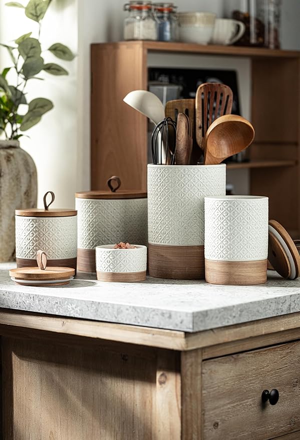 Ceramic Jar with Lid, Coffee Canisters with Airtight Lids Kitchen Food Storage Container for Spice Loose Leaf Tea, Small Decorative Jars for Countertop Coffee Bar Accessories - White 20 fl.oz