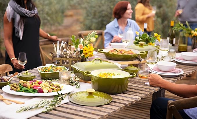 Le Creuset Enameled Cast Iron Signature Round Dutch Oven, 7.25 qt., Olive