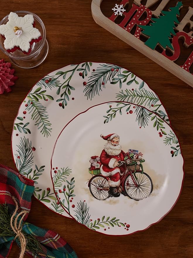 Santa On The Way Wreath Scalloped Dinner Plates Set of 4 (11 Inch)