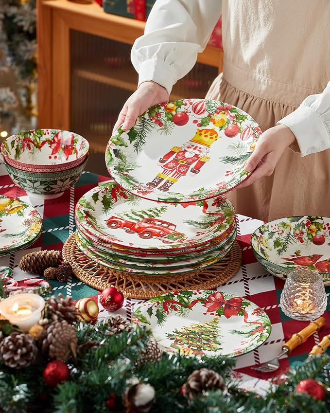 Christmas Dinner Plates, 10 Inch Ceramic Serving Plate Set for Pasta, Steak, Salads, Dishwasher and Microwave Safe, Christmas Dinnerware Set of 6