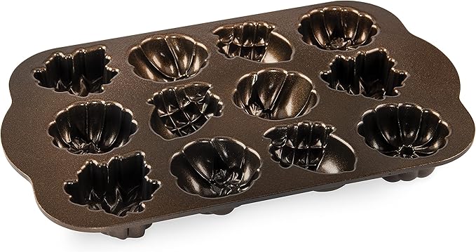 Nordic Ware Autumn Delights Cakelet Pan