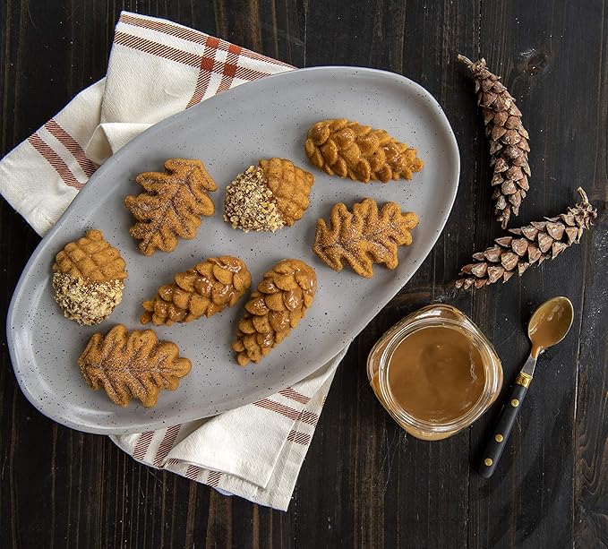 Nordic Ware Woodland Cakelet