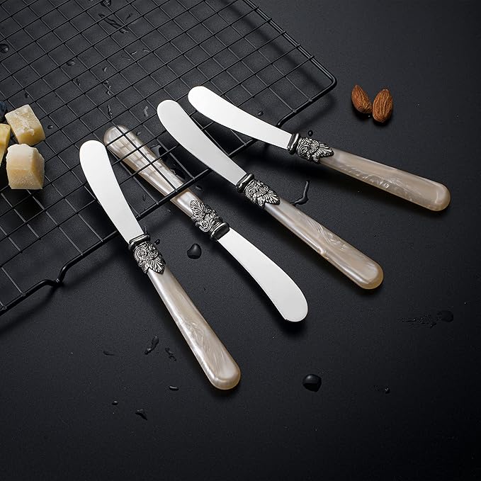 REVERIE Collection 4-piece Stainless Steel Butter Spreader Cheese Knife, Giftable Butter Knives set, Bread Knife set (Gold)