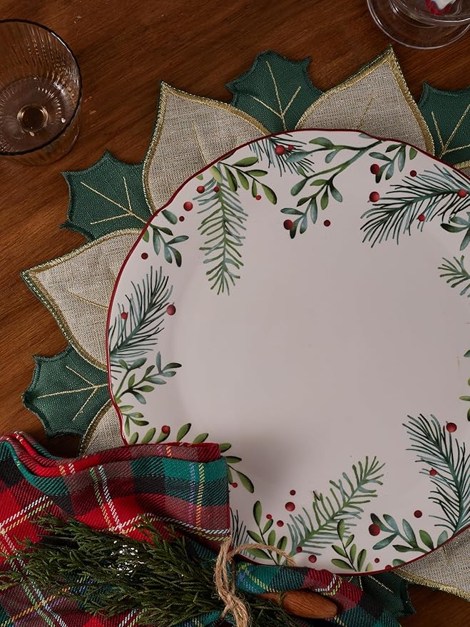 Santa On The Way Wreath Scalloped Dinner Plates Set of 4 (11 Inch)